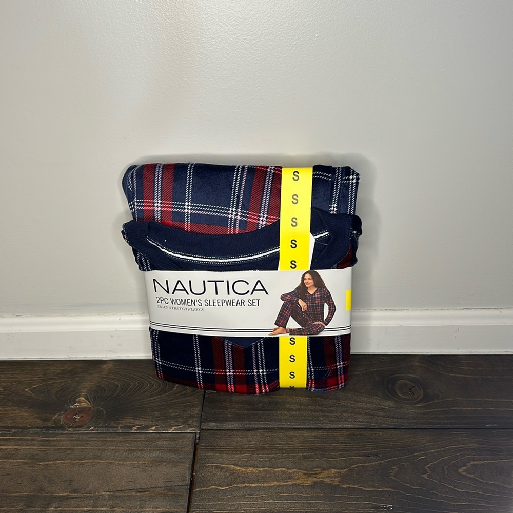 Nautica NWT 2PC women’s sleep set. SIZE S.